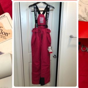 Women’s snowboarding pants